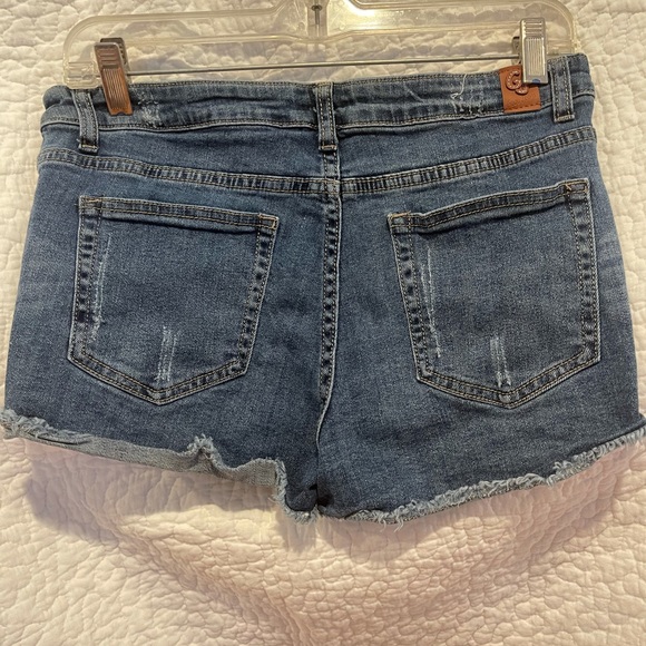 Good Jeans USA denim shorts. 11 Juniors - Picture 2 of 2